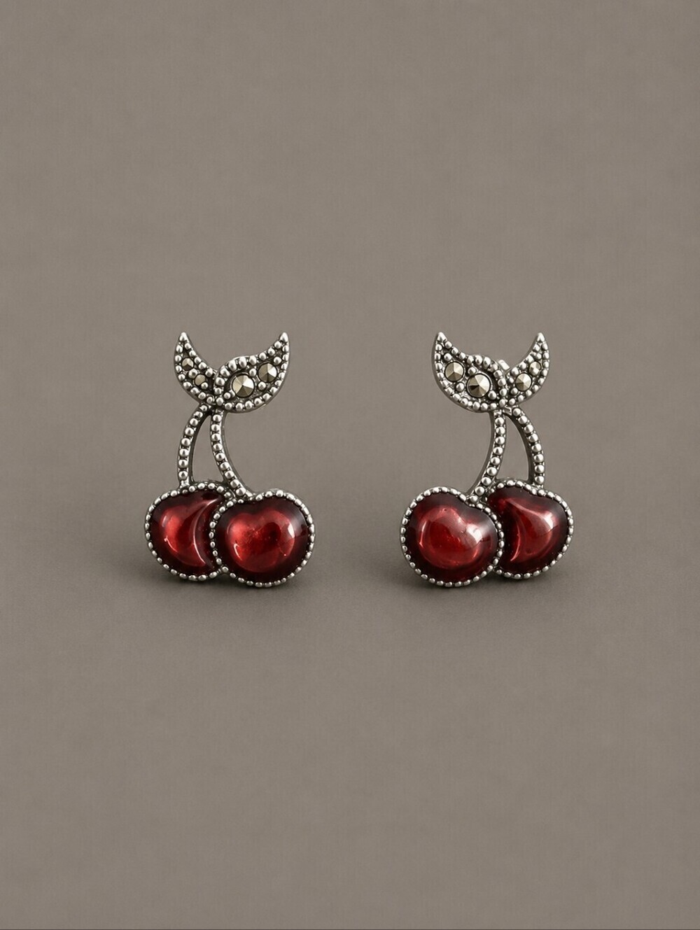 VTG AVON 1996 Springtime Delight Cherry Stainless Steel Post Earrings